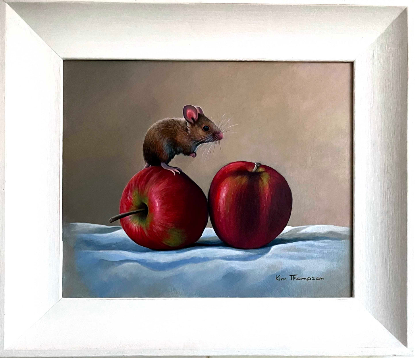 Two Apples and a Mouse